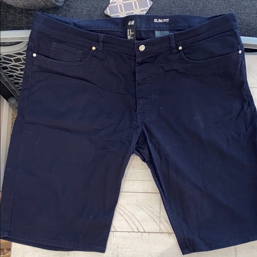 Men’s slim fit shorts